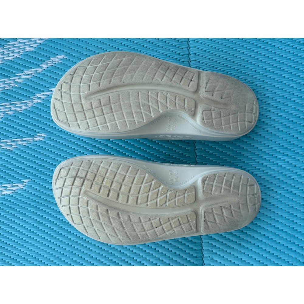 OOFOS OOahh Recovery Slides Women's 8 Cream Comfort Sandals Athleisure - Picture 9 of 11